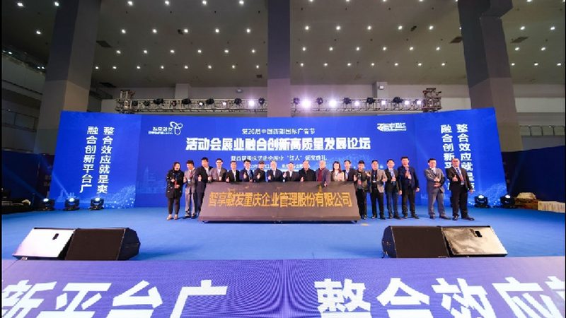 在众多logo设计素材网站中，我们可以将其大致分为以下几类：